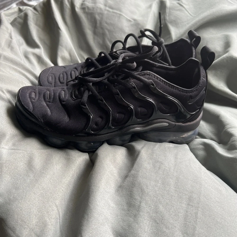 Nike Vapormax - Picture 1 of 4